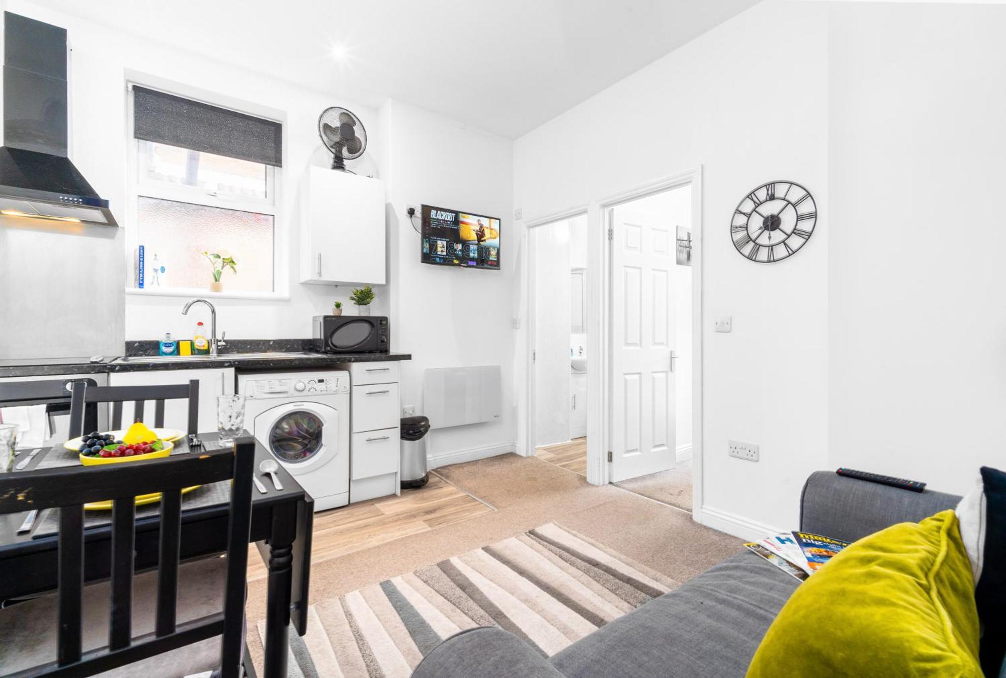 Emerald Delightful Suite Moseley Mews, Birmingham By Staystaycations エクステリア 写真